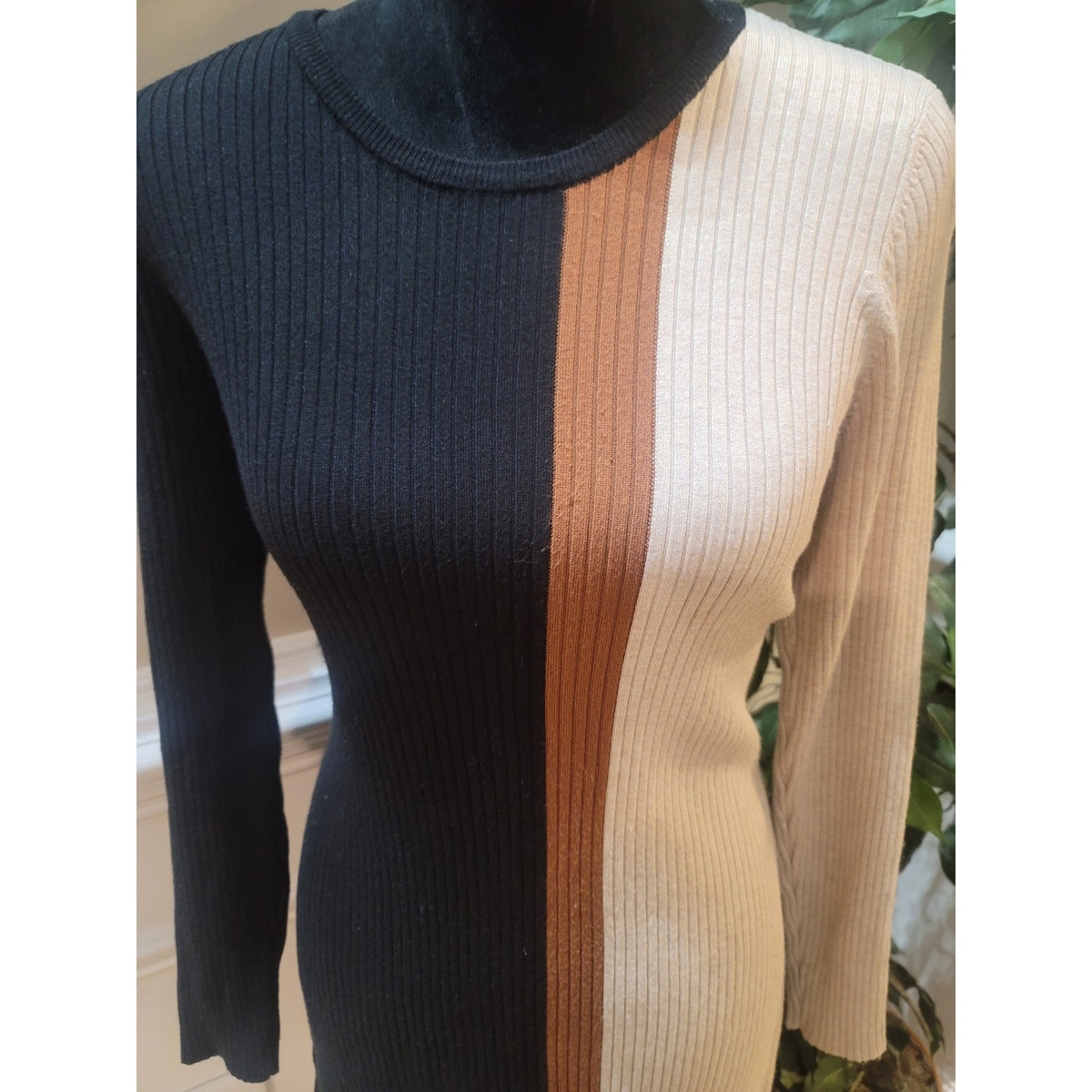 Alfani Tunic Sweater Women's Large Black/Cream Colorblock Ribbed Sides Slit