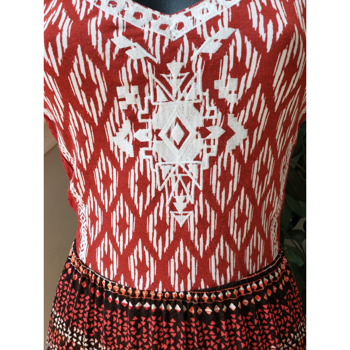 Spense Long Maxi Dress Womens XL Multi Geo Print Sleeveless Embroidered V Neck
