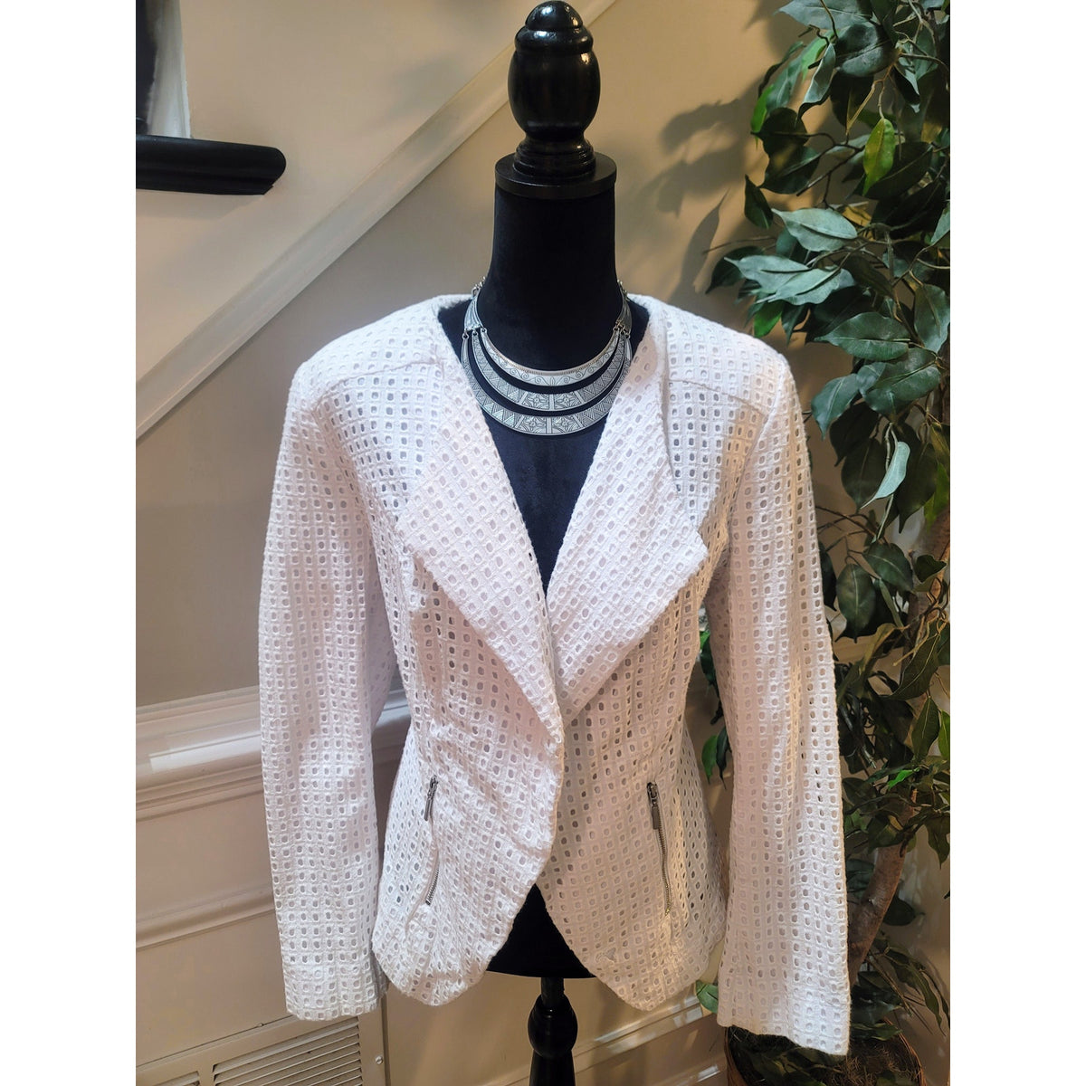 Lane Bryant Blazer Jacket Womens Size 20 White Eyelet Zipper Pockets Long Sleeve