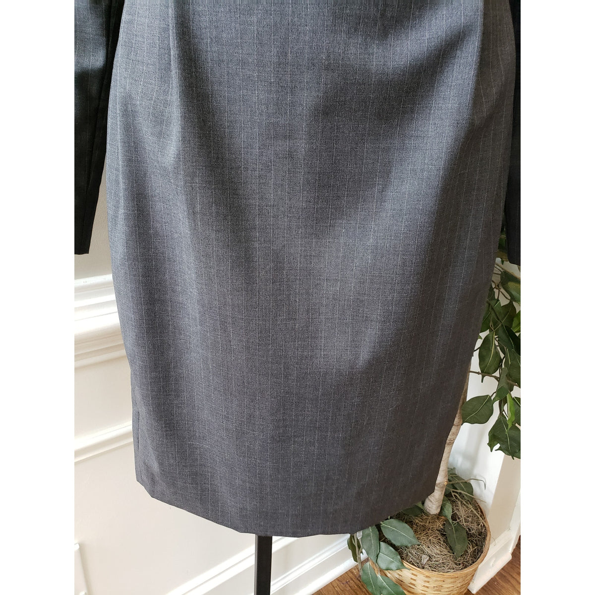 Britt Lintner Sheath Dress Women 10 Black Ruffle Trim Mock Neck 1/2 Button Front