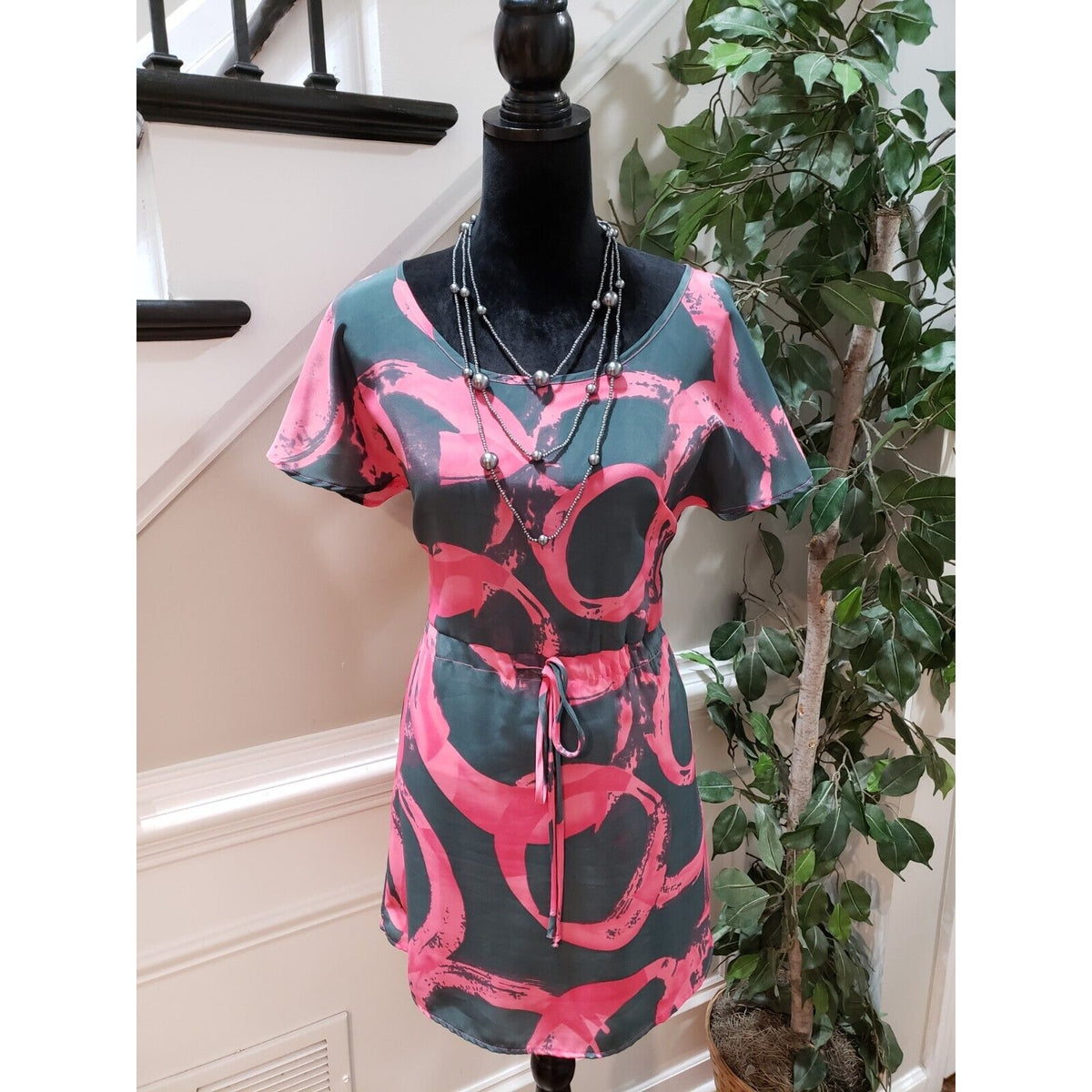 Glam Women's Gray & Pink Polyester Round Neck Short Sleeve Knee Length Dress S
