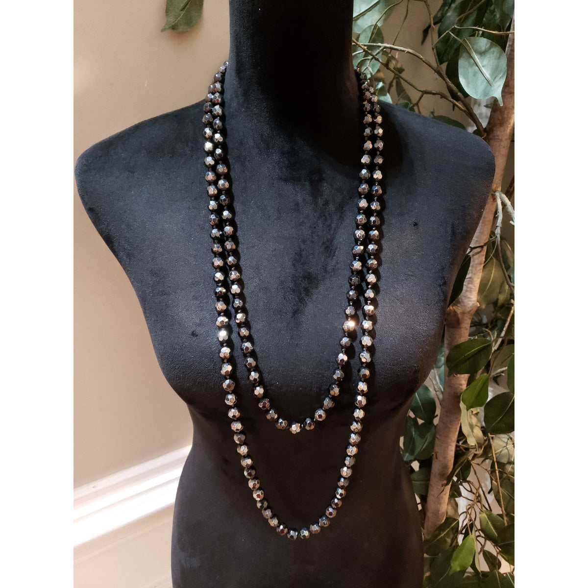 Womens Fashion Shimmering Faceted Glass Black Ball Beaded Long Necklace Jewelry