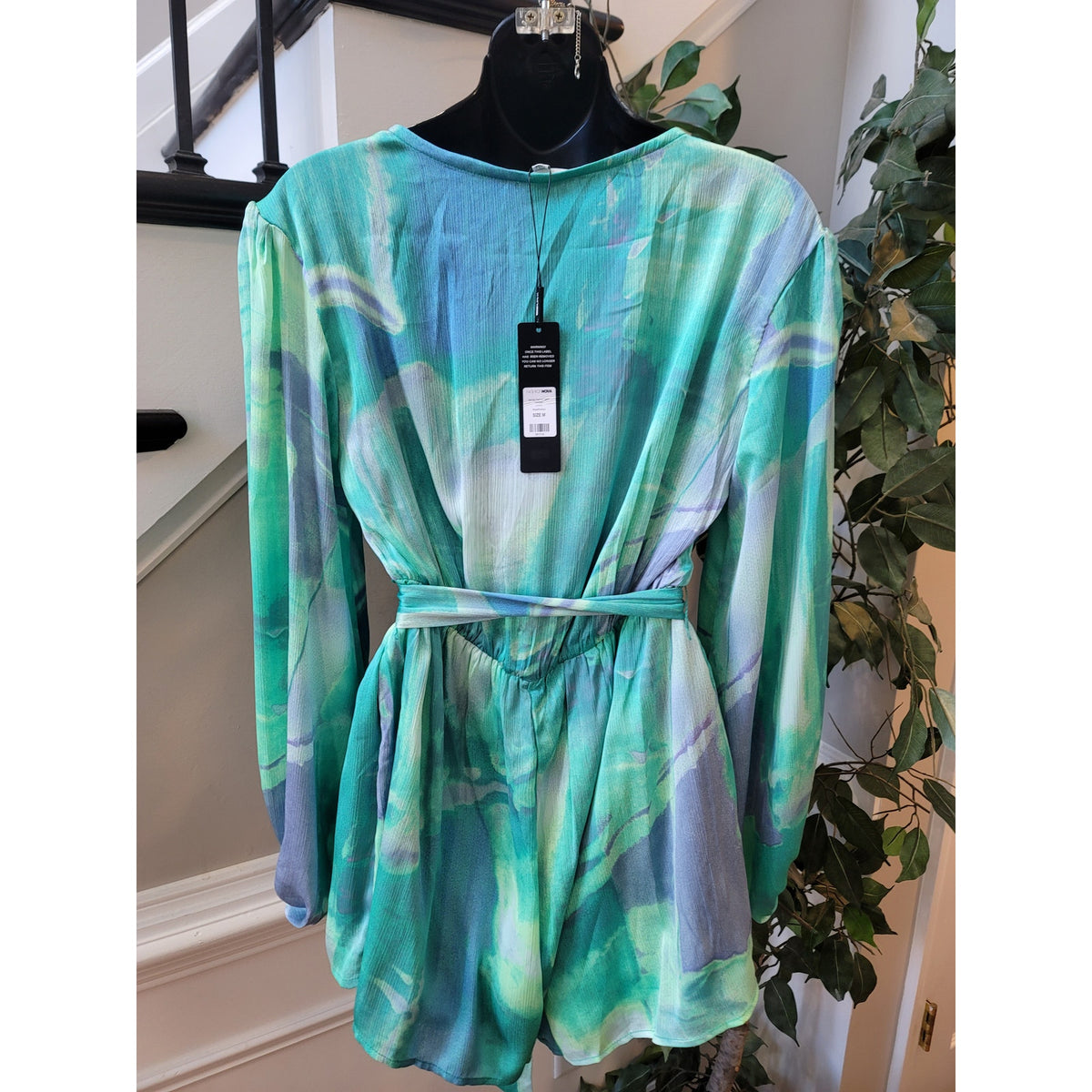 Fashion Nova Jumpsuit Romper Women's M Green Watercolor 100% Polyester Tie Waist