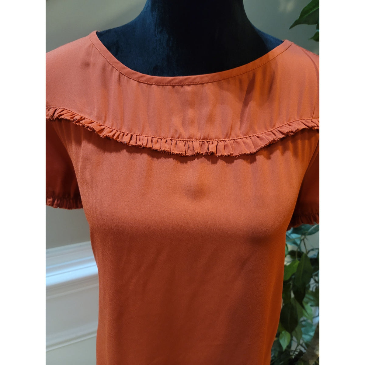 Loft Blouse Top Women's Medium Orange Gathered Ruffle Flutter Sleeve Boat Neck