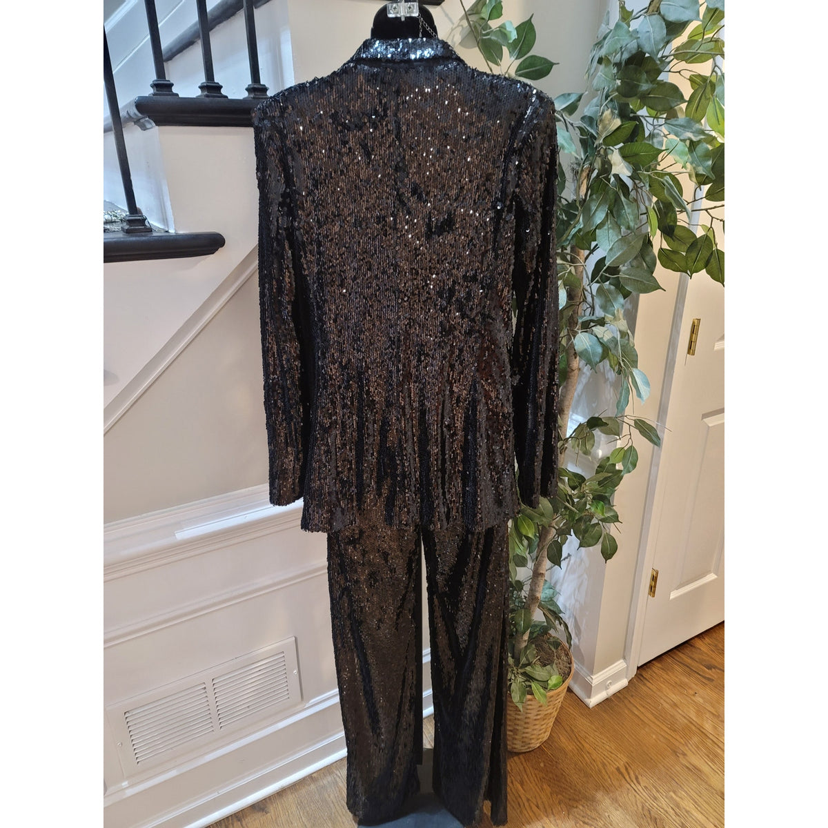 Celebrity Fashion Sequin Suit Women's Medium Black Faux Pockets Fully Lined