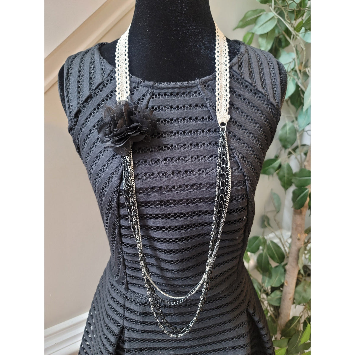 Mossimo Fit and Flare Dress Women Size Medium Black Textured Sleeveless Party