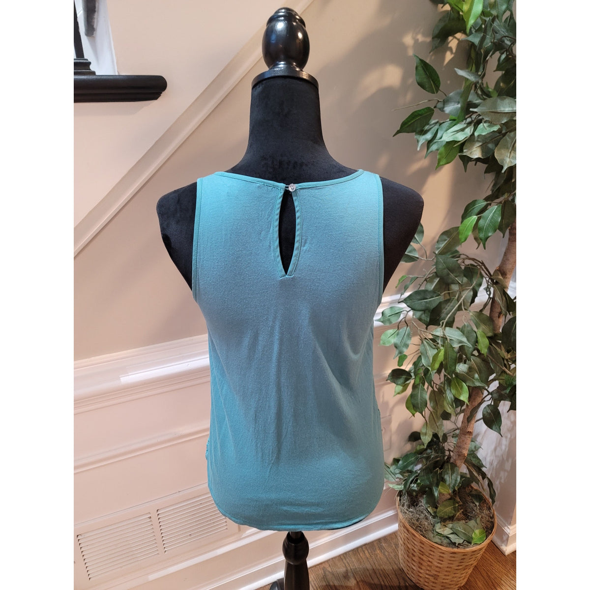 Loft Ann Taylor Tank Top Women's SZ XS Teal Blue Floral Crochet Hem Round Neck