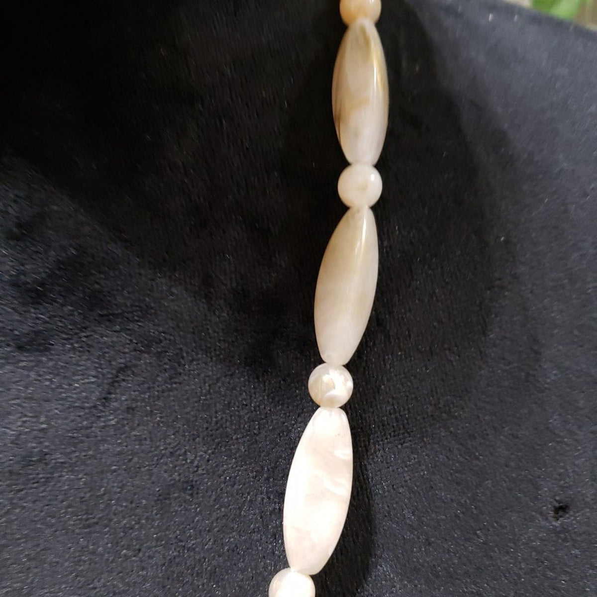 Women Fashion Natural Sea Snail Shape Shell Beads Collar Necklace w/ Spring Ring