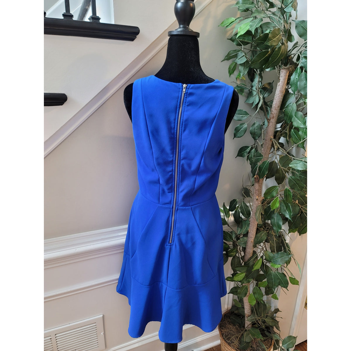 Aryn K Sleeveless Dress Women Medium Blue Fit Flare Ruffle Hem Cocktail Party