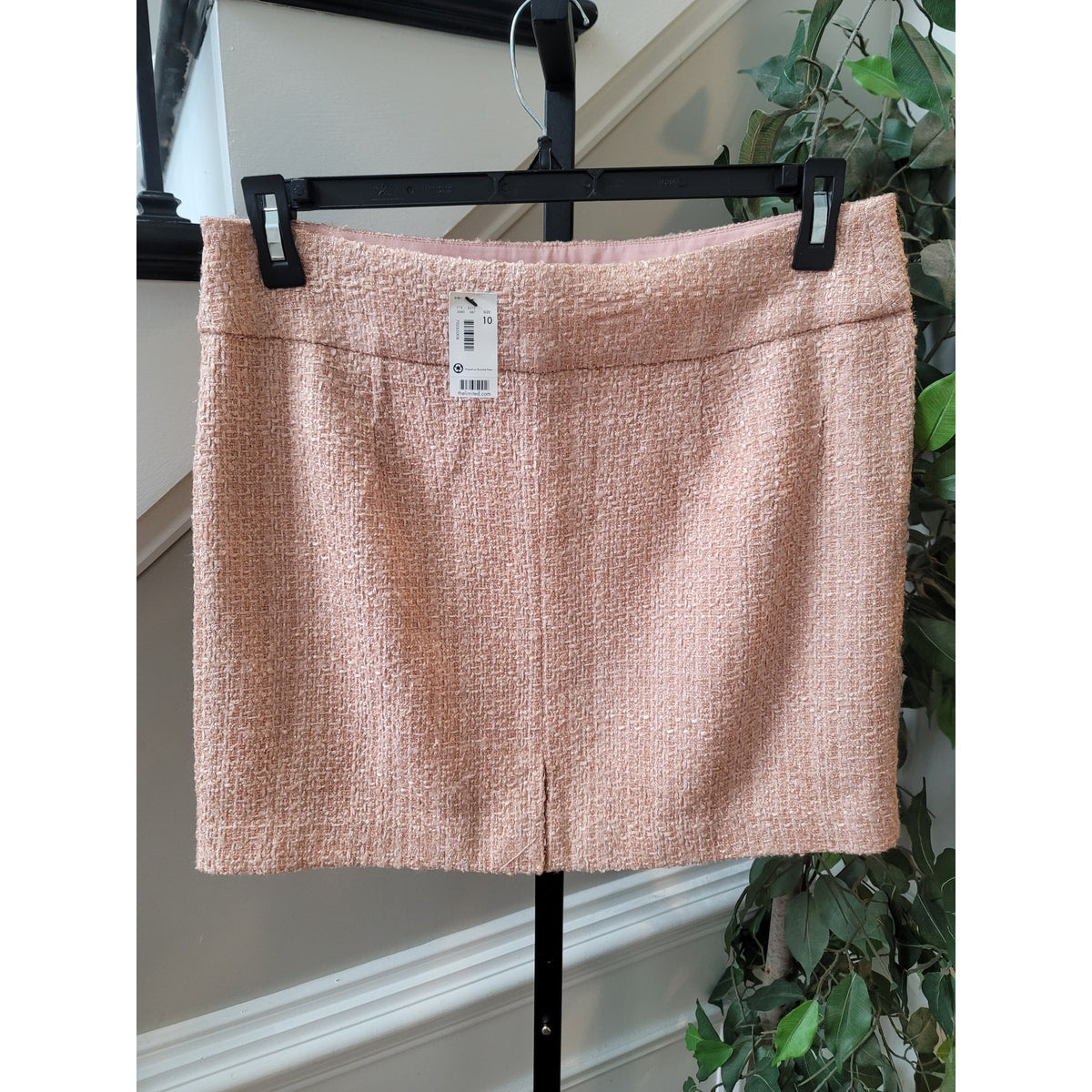 The Limited Tweed Mini Skirt Women's SZ 10 Pink Boucle Lined Back Vent Stitch