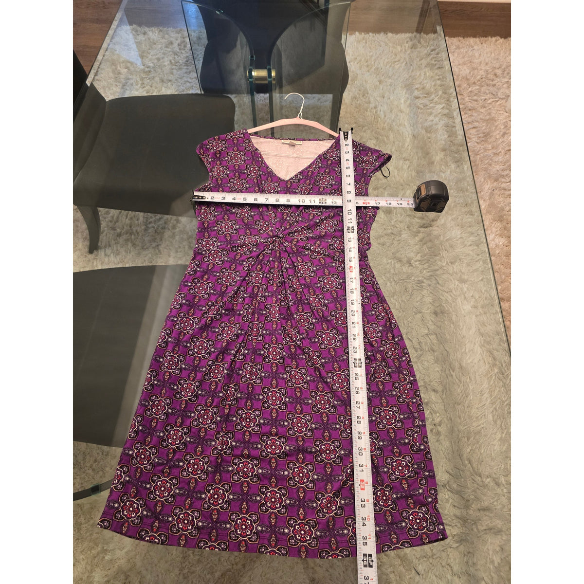 Dana Buchman Sheath Dress Women's Medium Purple Medallion Twist Front V Neck