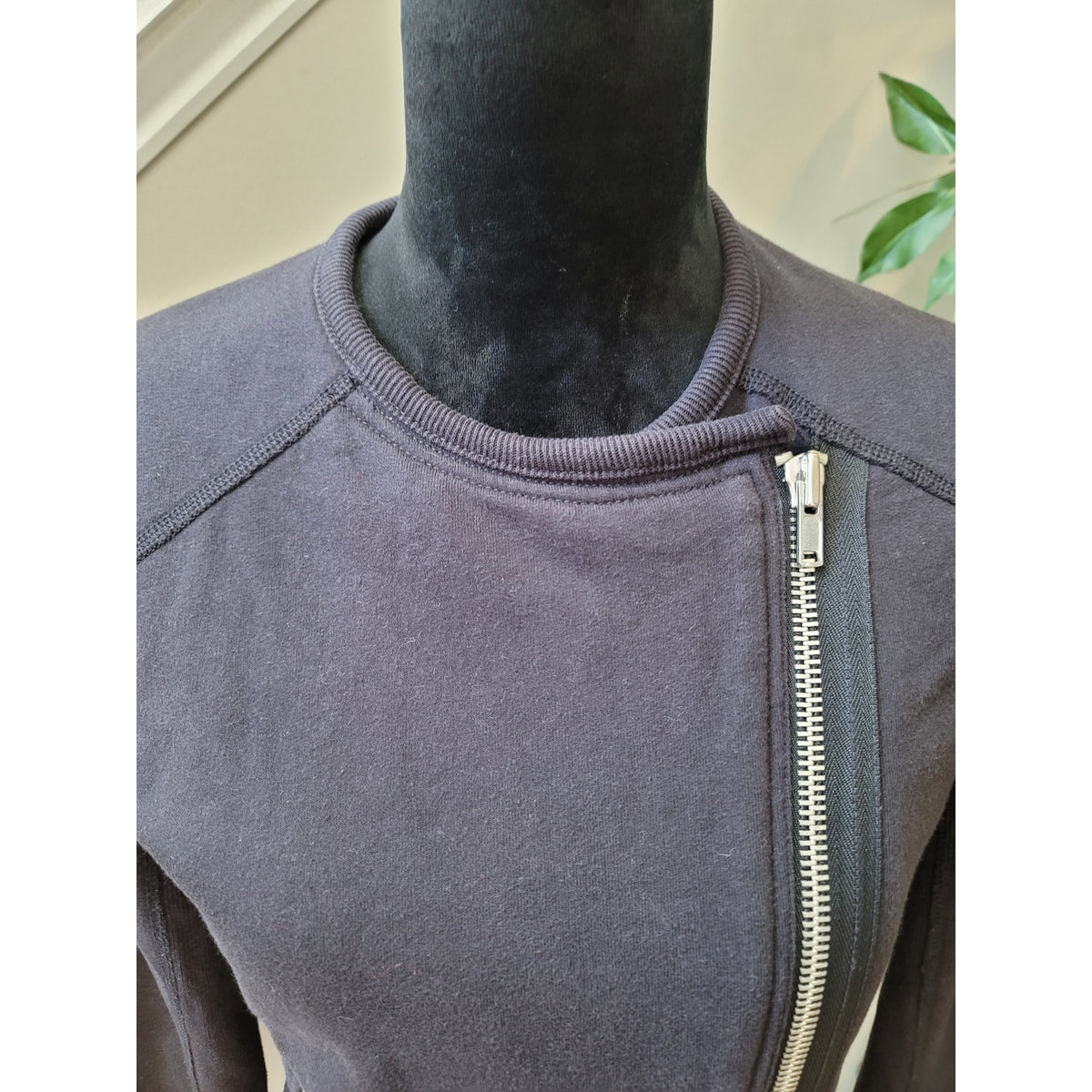 Gap Moto Jacket Women's Small Black Asymmetrical Full Zip Flatlock Stitching