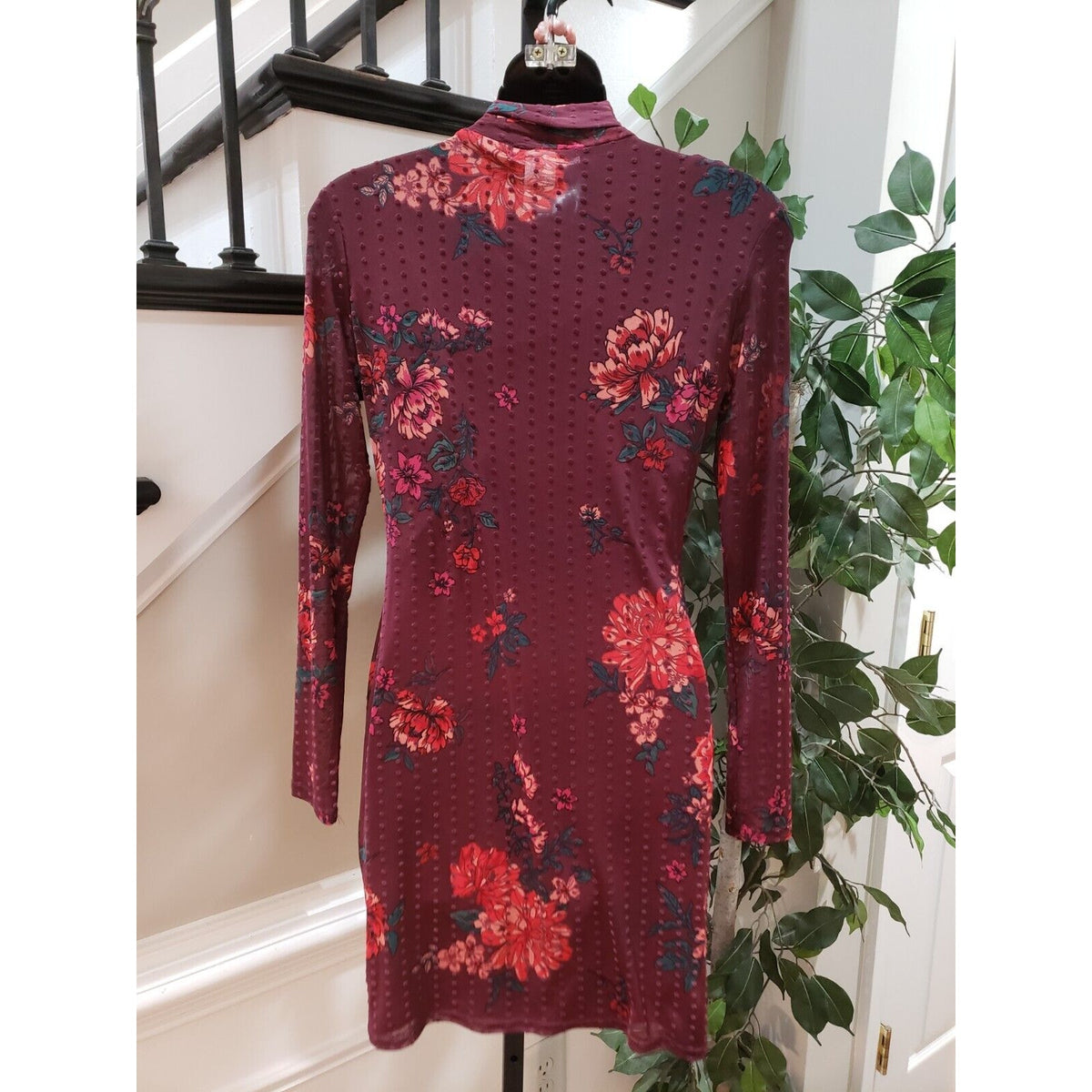Planet Gold Maroon Dotted Mesh Floral Lined Mock Neck Knee Length Dress Size S