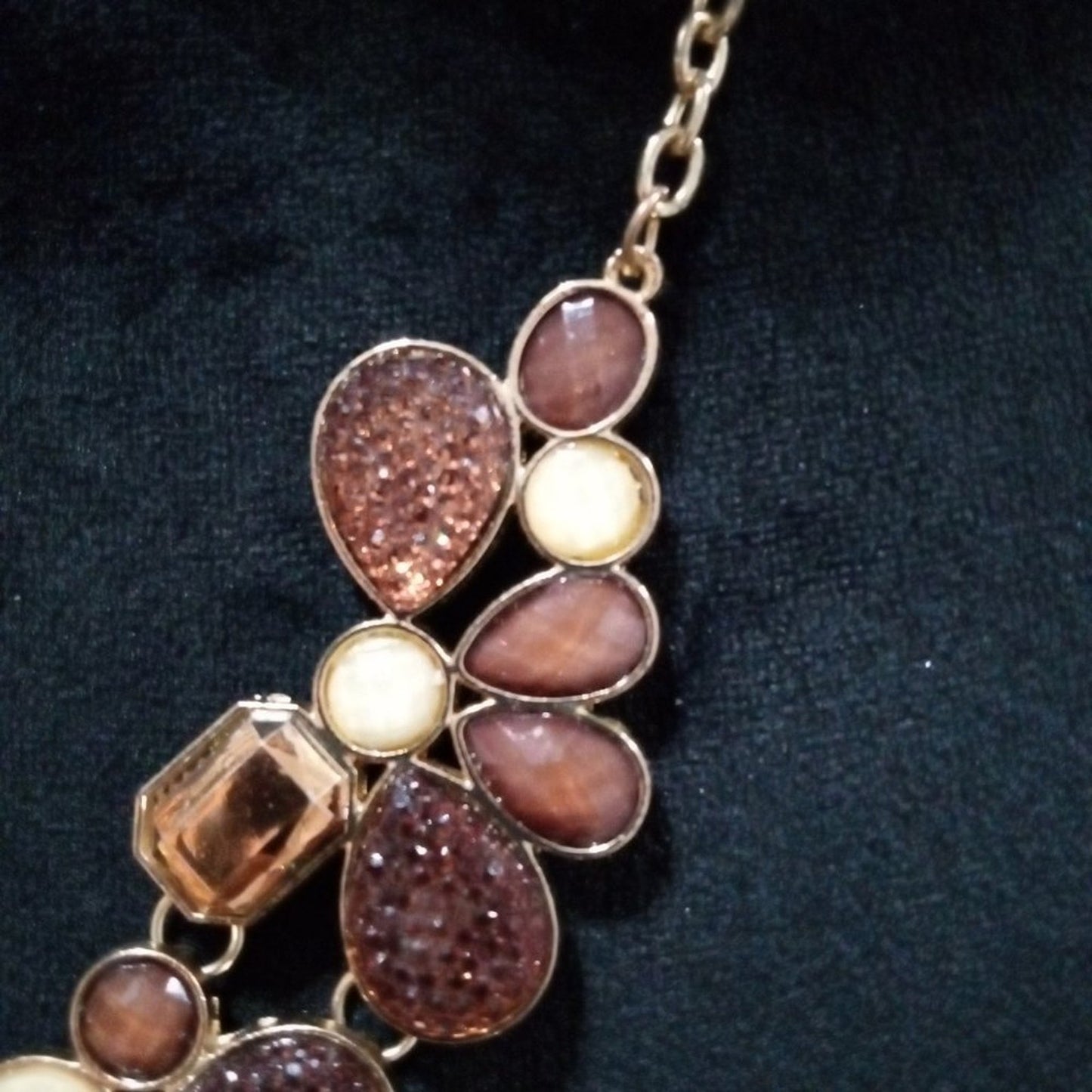 Womens Fashion Chunky Rhinestones Art Floral Statement Bib Necklace with Lobster