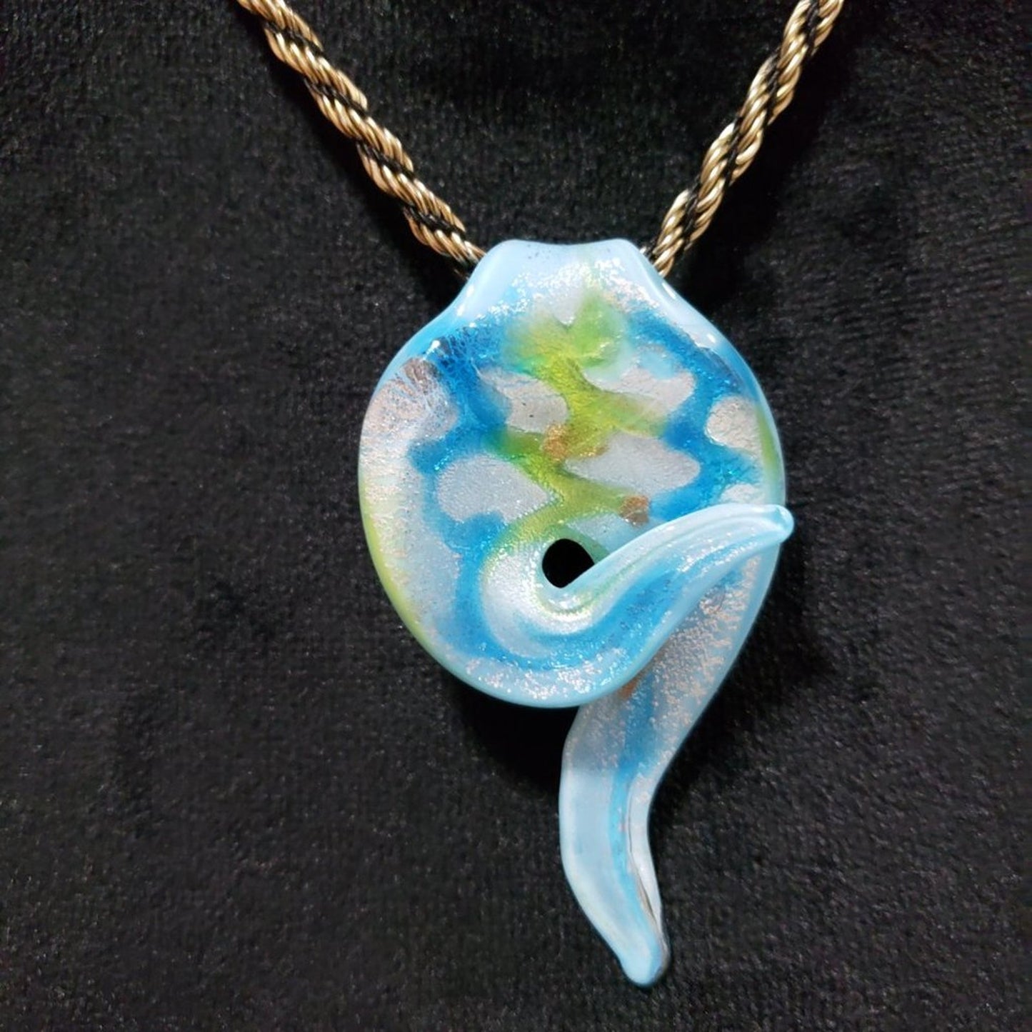 Womens Fashion Beautiful Enamel Charm Pendant Collar Necklace with Round Clasp