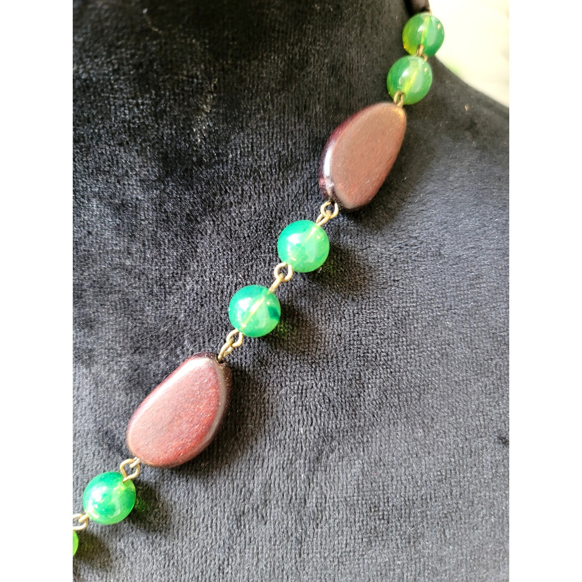 Boho Green Beaded Necklace Hammered Gold Tone Circle Pendant Statement Jewelry