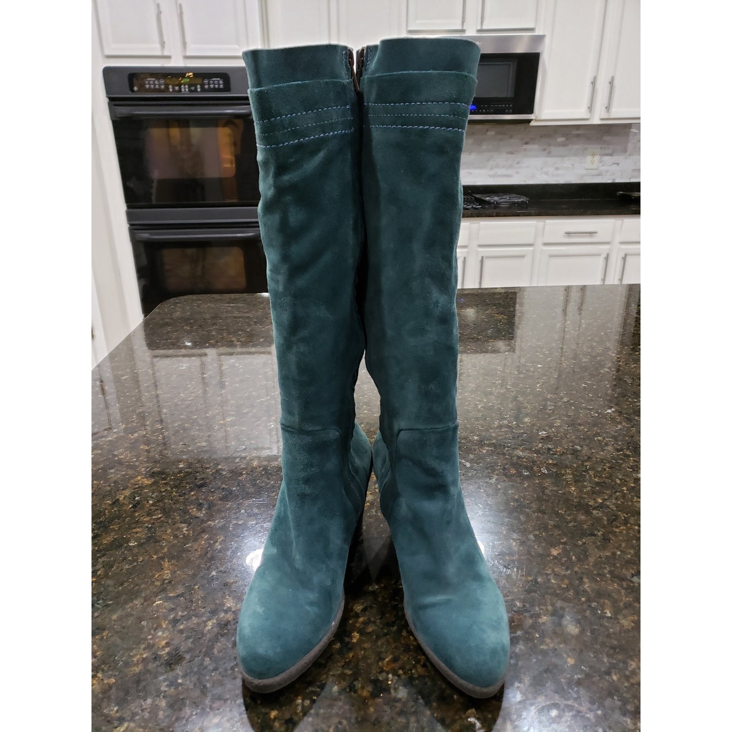 Charles David  Boots Womens Size 38 Green Suede Leather Block Heel Pull On