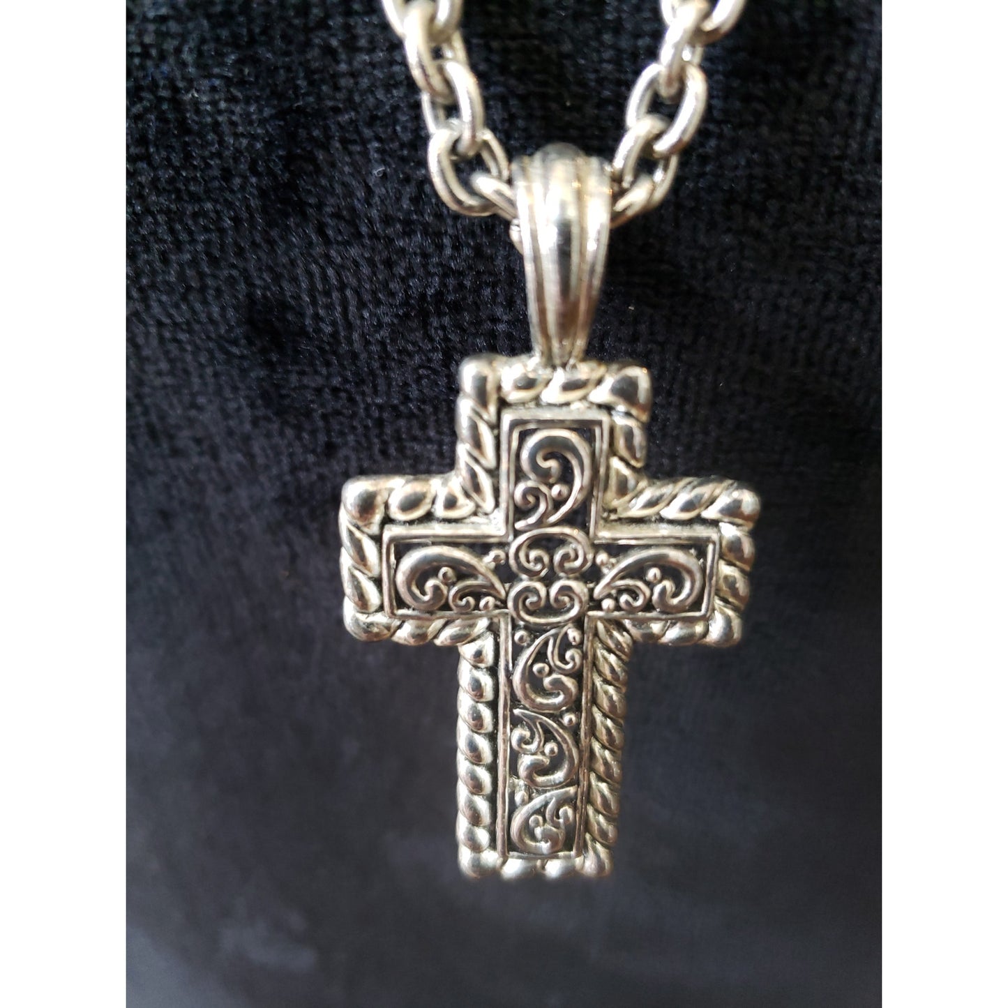 Womens Silver Tone Floral Filigree Cross Pendant Necklace Jewelry w/ Spring Ring