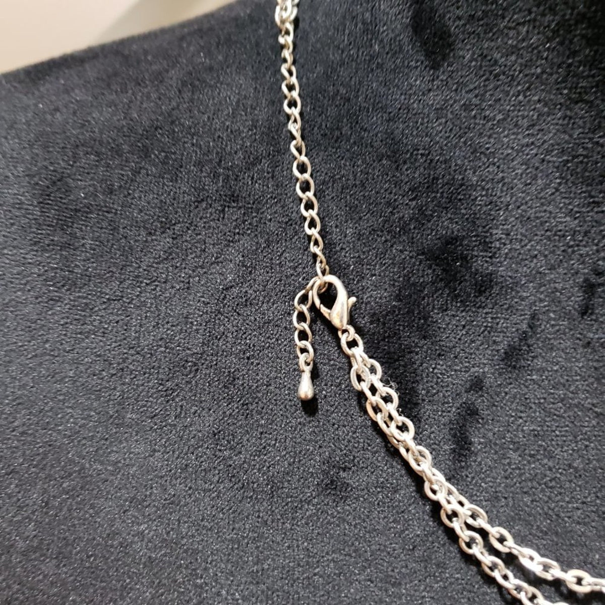 Womens Fashion Reticulated Silver Collar Necklace with Lobster Clasp