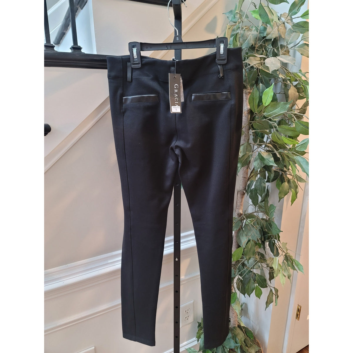 Gracia Skinny Pant Women's Small Black Front Faux Leather Panel Zipper Pockets