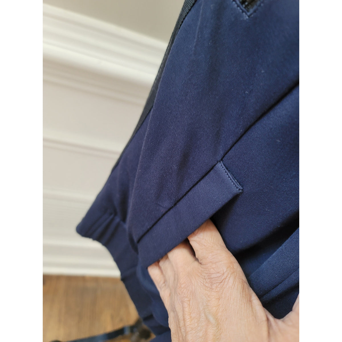 Cabi Moto Jacket Women's Small Navy Pleated Back Asymmetrical Zip Multi Pockets