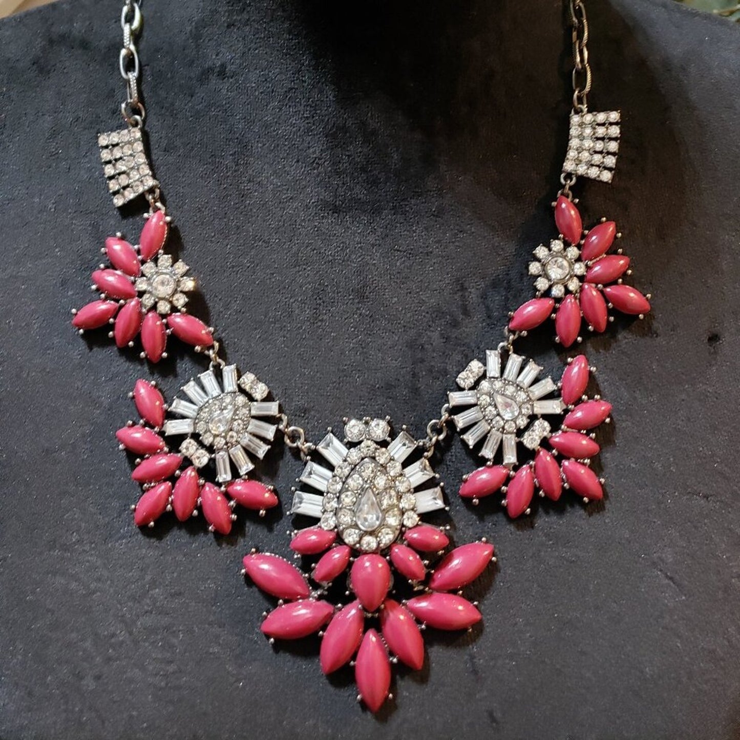 Womens Fashion Pink Acrylic Floral Rhinestone Necklace Jewelry w/ Lobster Clasp