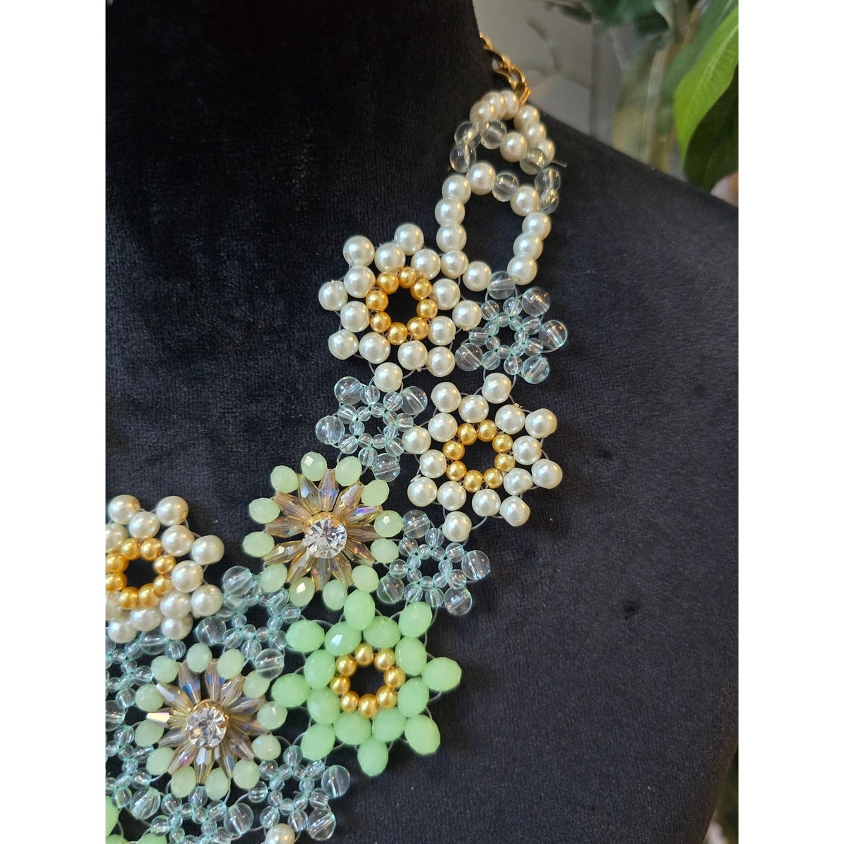 Alpha Green White Faux Pearl Faceted Crystal Beads Floral Statement Necklace
