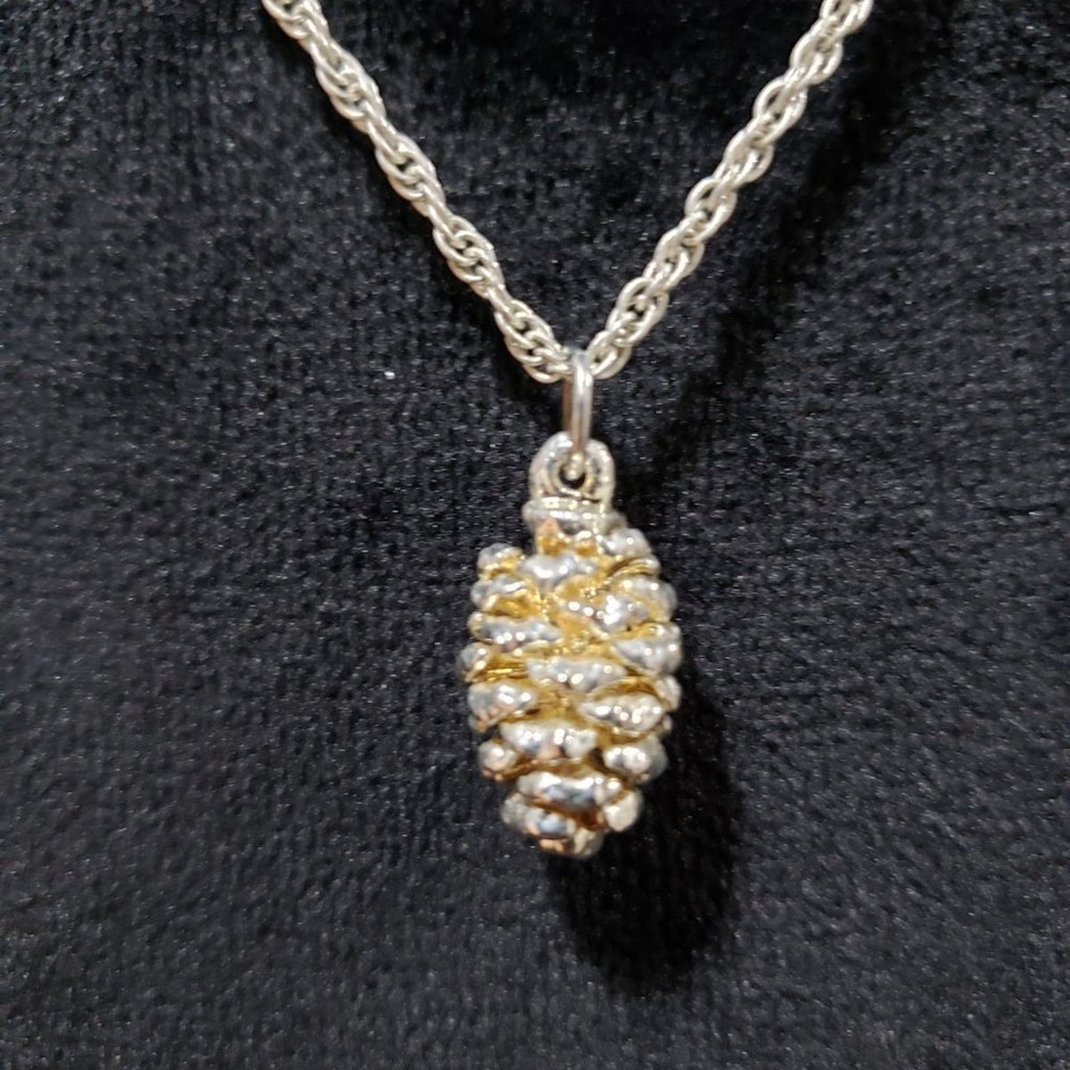Womens Fashion Gold Tone Pinecone Pendant Collar Necklace with Lobster Clasp