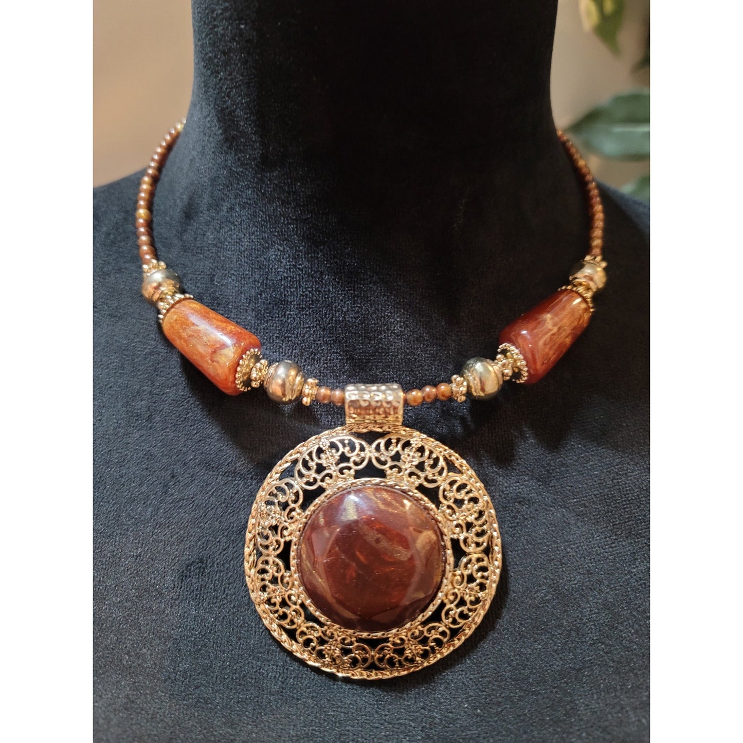 Women's Beaded Necklace With Round Filigree Pendant And Lobster Clasp Jewelry