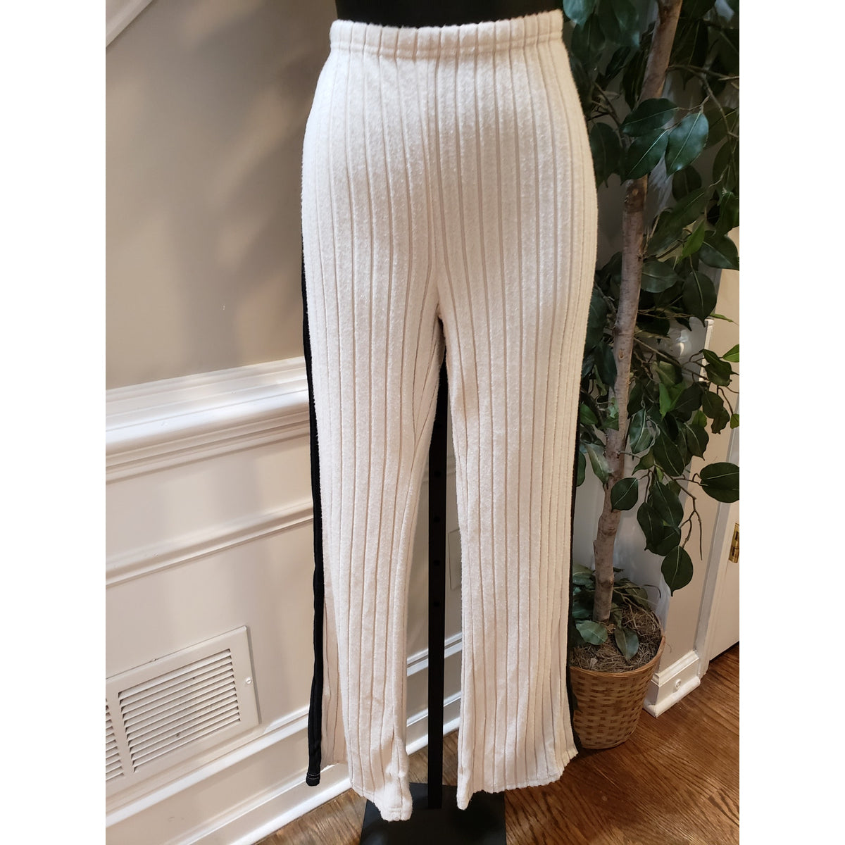 SHEIN 2 Piece Top & Pants Set Womens 6 Beige Wide Leg Rib Knit Asymmetrical Hem