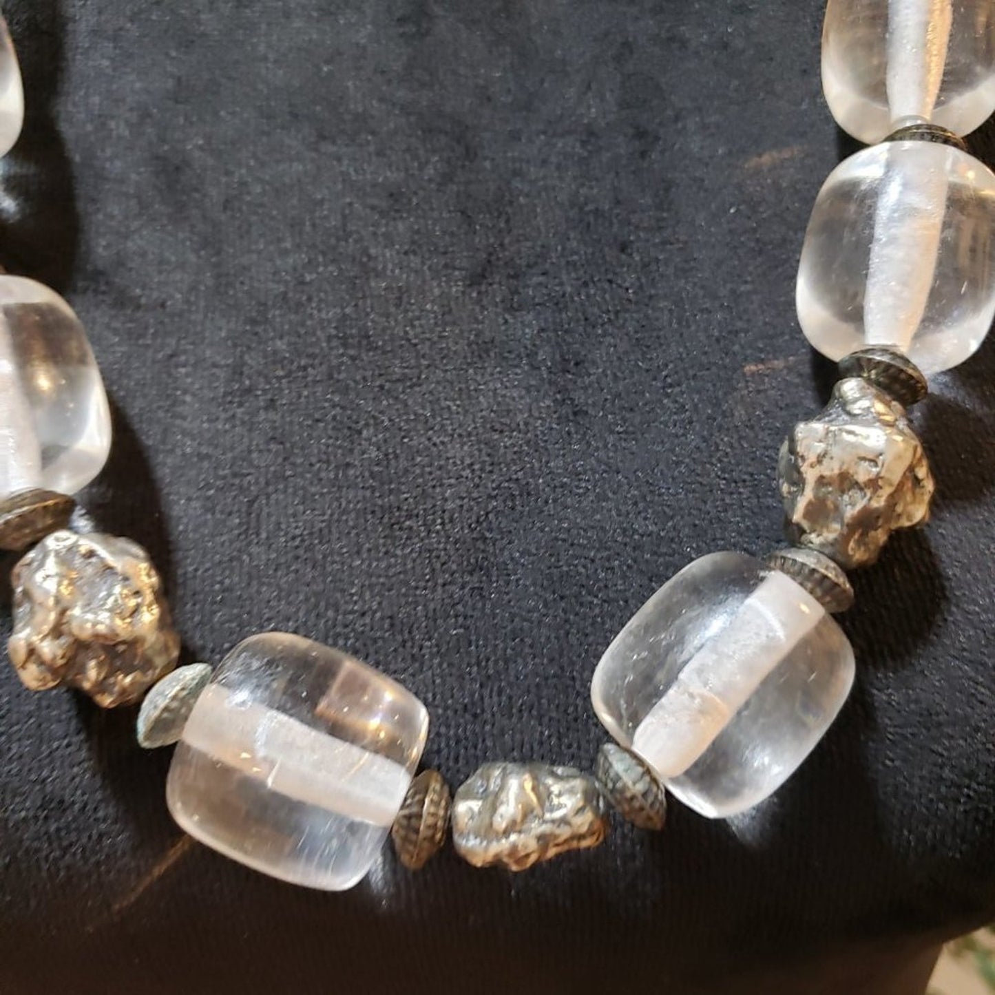 Women Heavy Fashion Crystal Clear Gemstones Statement  Necklace with ToggleClasp