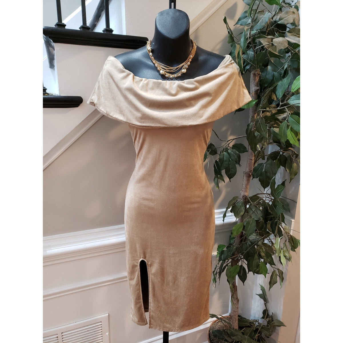 Fashion Nova Bodycon Dress Women's Size M Brown Off Shoulder Long Back Zipper