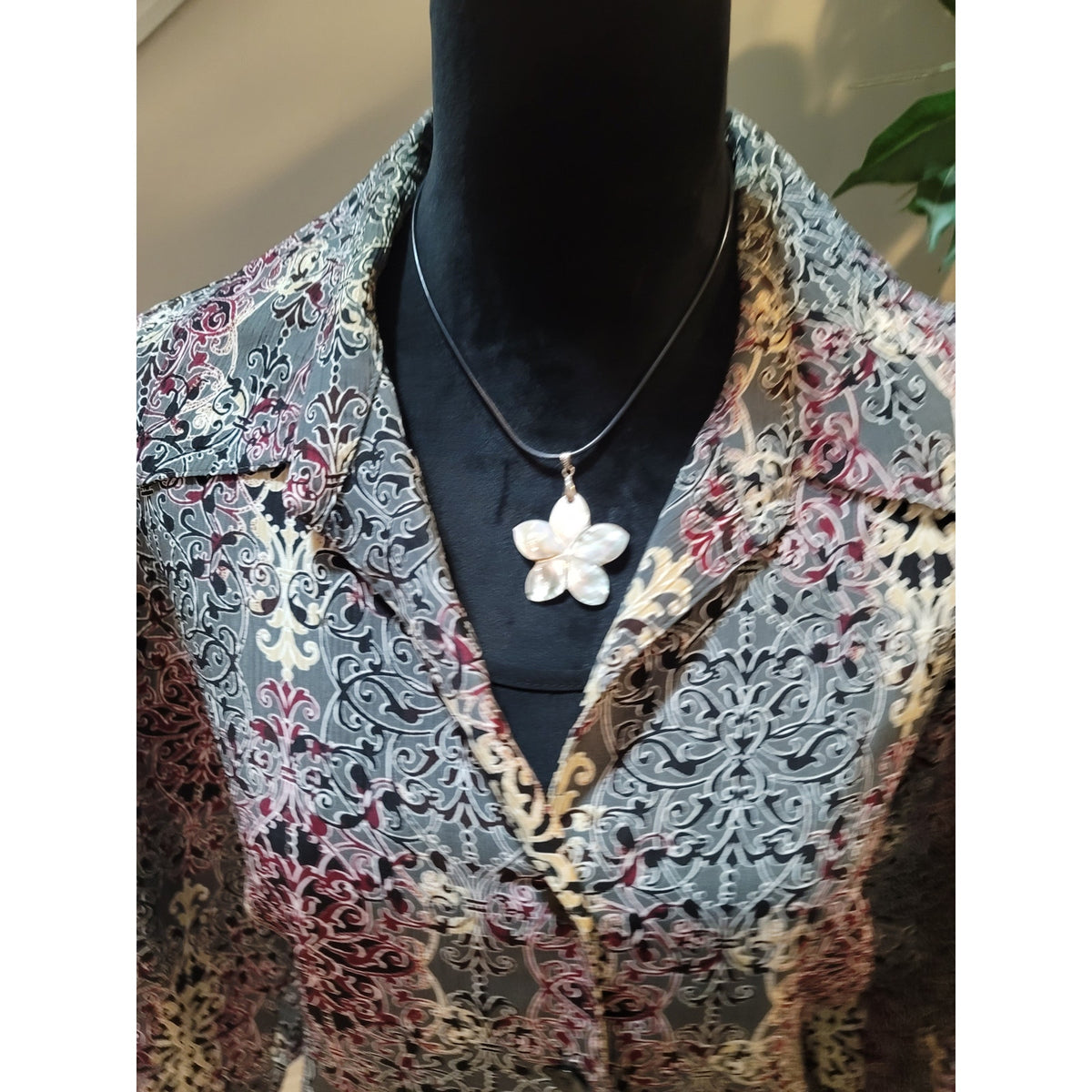George Blouse Top Women's SZ 2X Multicolor Damask Button Up Collar Long Sleeves