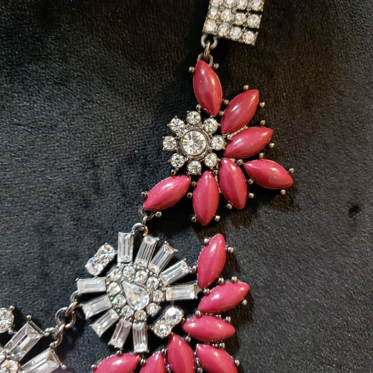 Womens Fashion Pink Acrylic Floral Rhinestone Necklace Jewelry w/ Lobster Clasp