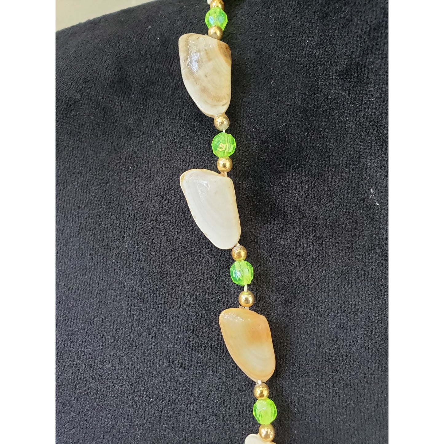 Womens Fashion Luna Green Golden Beads Natural Pastel Shell Necklace Jewelry