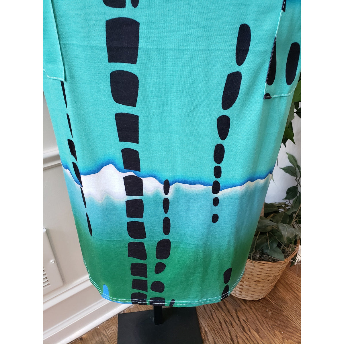 Abstract Tunic Dress Women Size XL Blue Green Short Sleeve V Neck Pockets Casual
