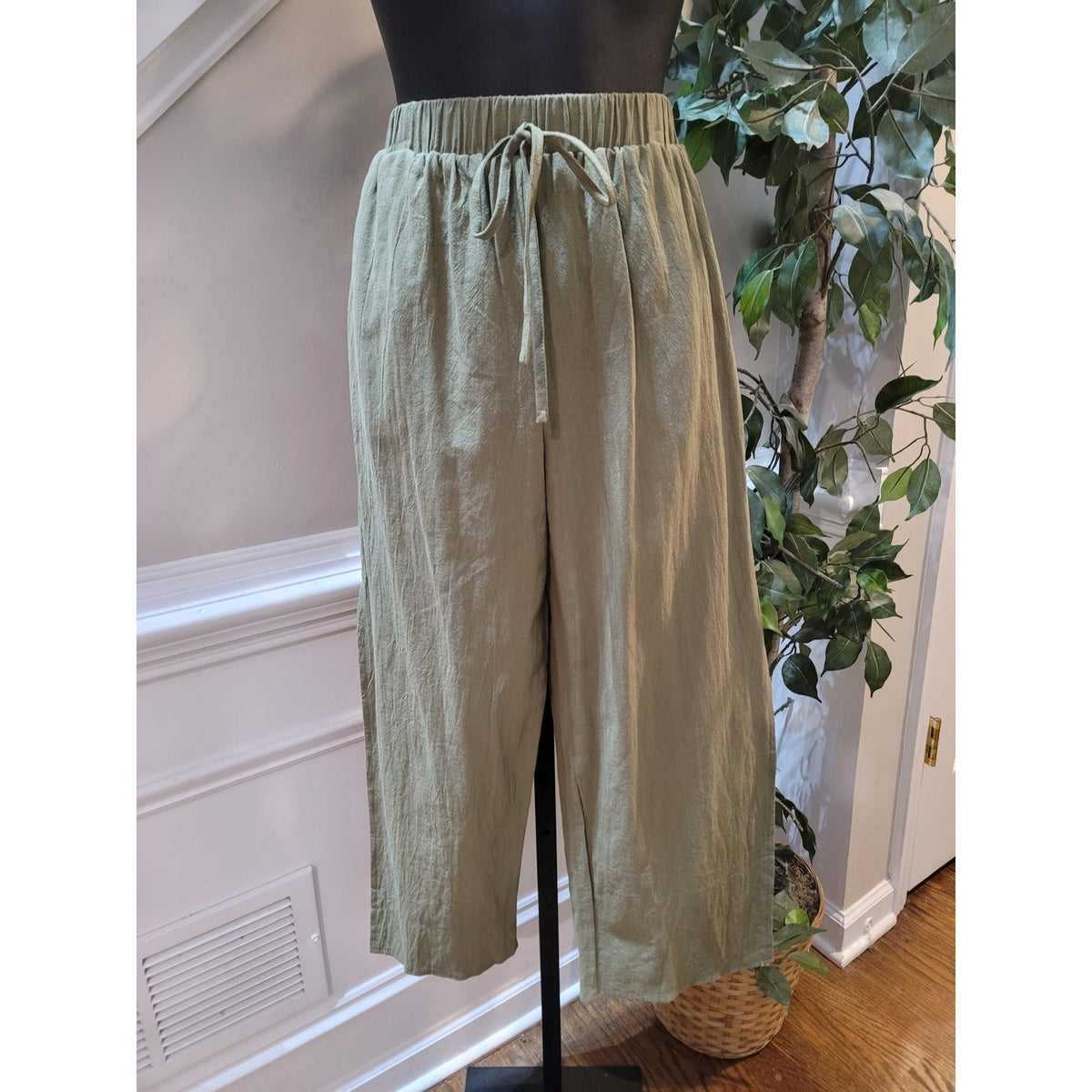 Shein Co-Ord Set Women's SZ 6 Olive Green Pleated Twist knot Front Cap Sleeve