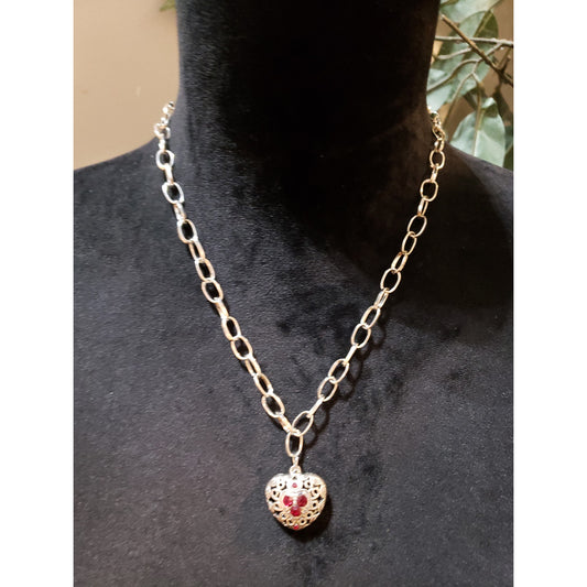 Womens Silver Tone Garnet Filigree Heart Pendant Paper Clip Chained Necklace