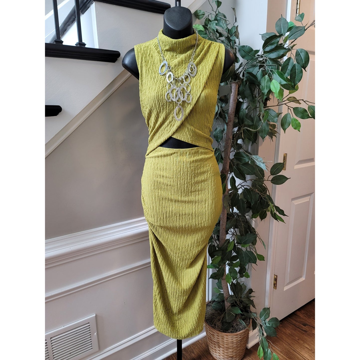 SHEIN Dress Women L Yellow Sleeveless Crinkle Ruched Midi Bodycon Chic