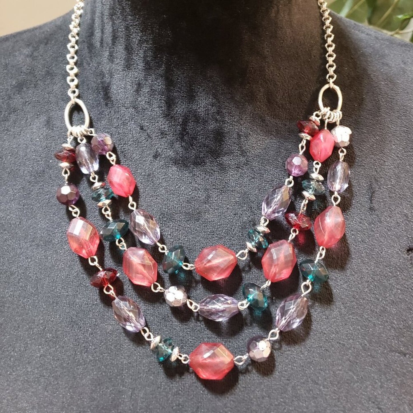 Womens Red Green Glass Beaded 3 Layer Necklace Jewelry with Lobster Clasp