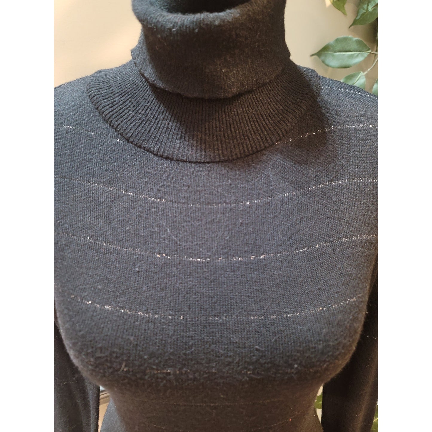 XOXO Turtleneck Sweater Women's Small Black Long Sleeve Knit Pullover Stretch