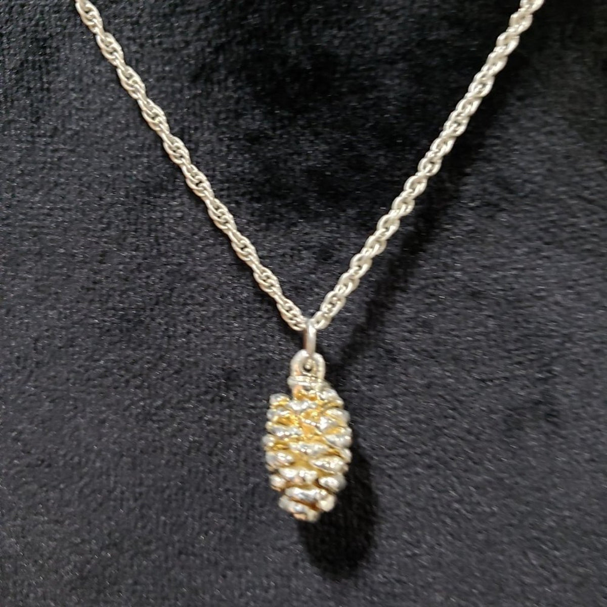 Womens Fashion Gold Tone Pinecone Pendant Collar Necklace with Lobster Clasp