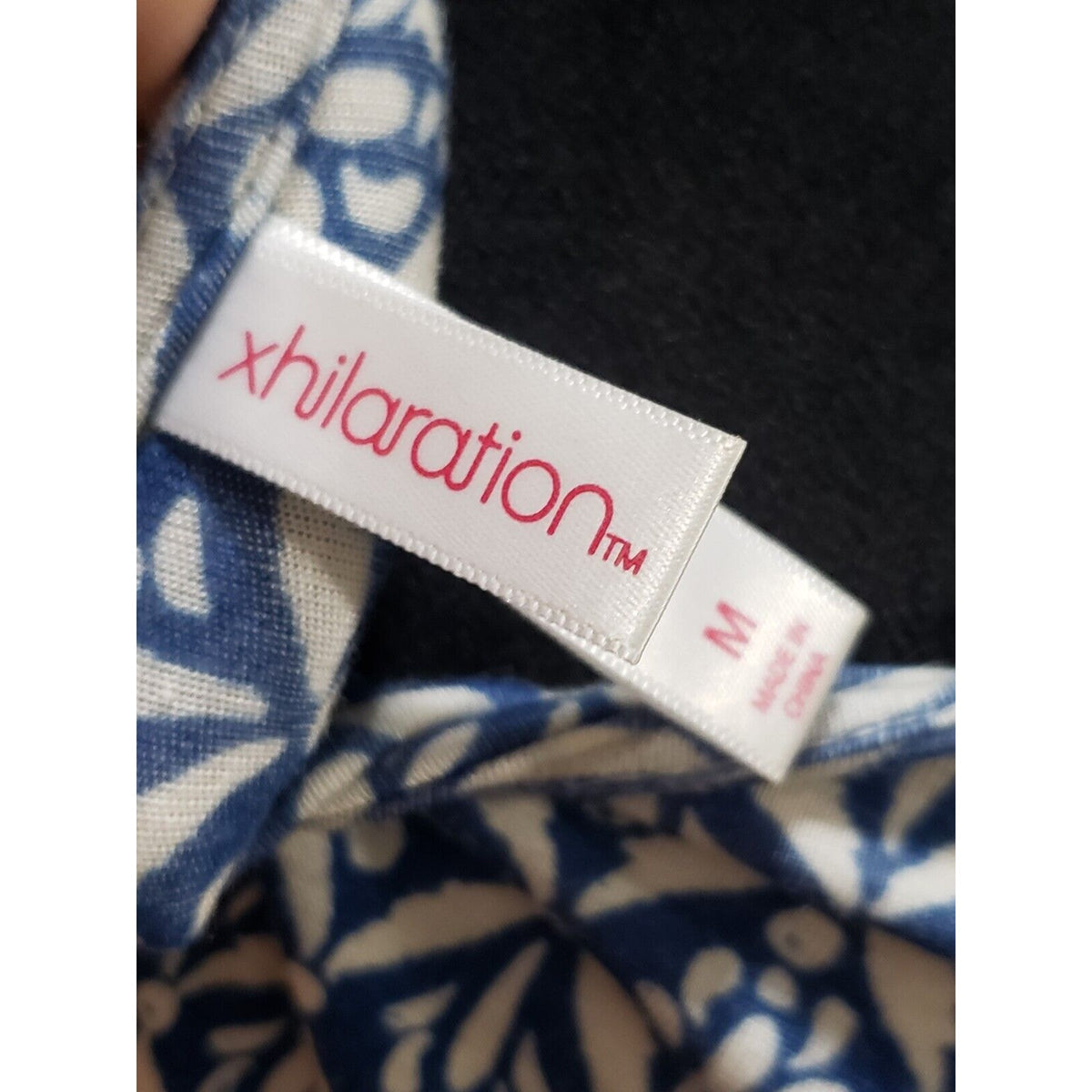 Xhilaration Women's Blue & White Rayon V-Neck Long Sleeve Knee Length Dress M