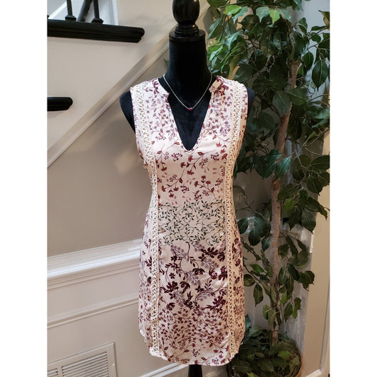 Womens Beige Floral Pleated Lace Trim V Neck Sleeveless Knee Length Dress Medium