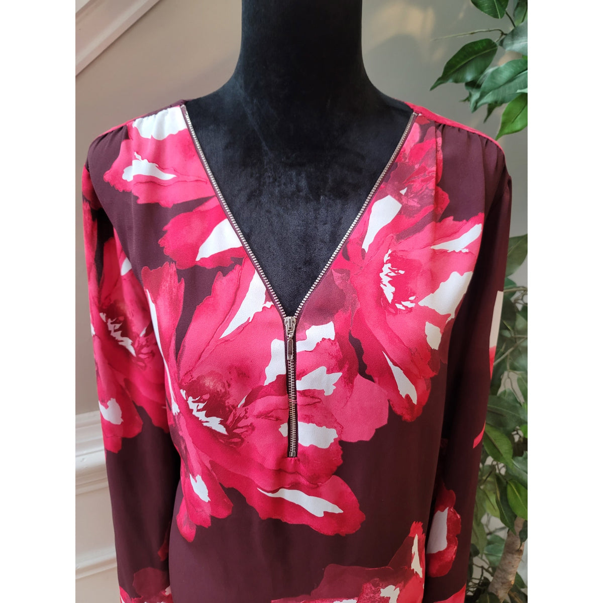 INC International Concepts Top Women's 18 Burgundy Floral V-Neck Zip Up Pullover