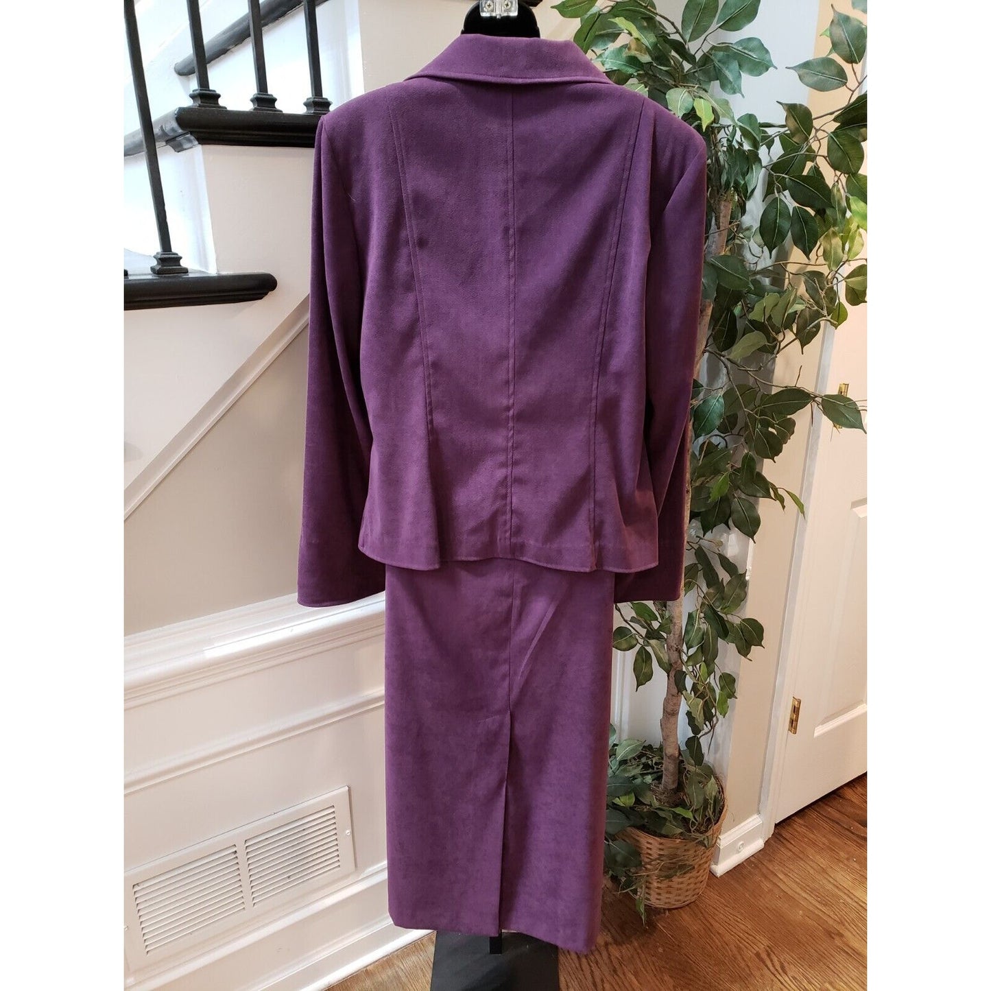Harve Benard Women's Purple Solid Long Sleeve Blazer & Skirt 2 Piece Suit Large