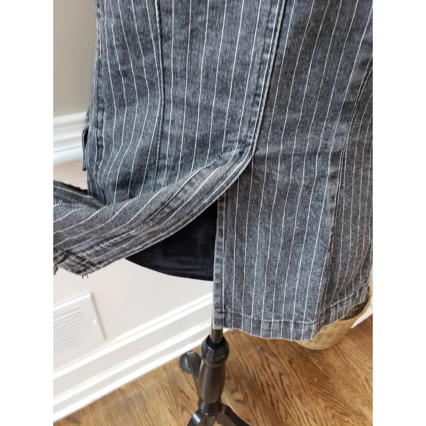 Carlo's Denims Blazer Jacket Women Small Gray Striped Peak Lapel Single Breasted