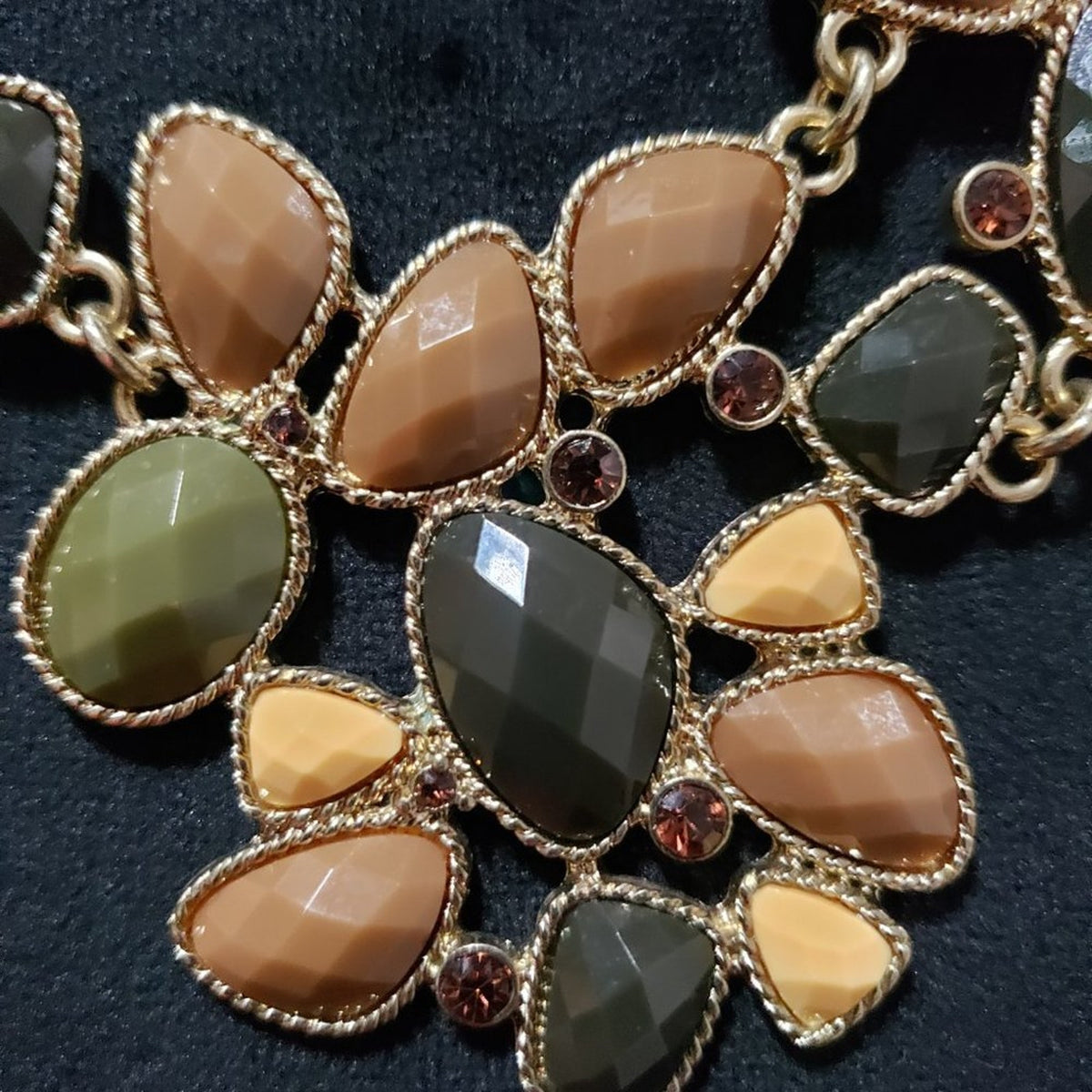 Womens Fashion Multi Color Gemstones Beaded Statement Bib Necklace
