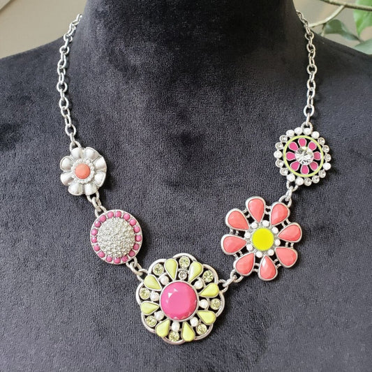 Women Silver Plated Floral Rhinestones Faux Pearls Statement Necklace w/ Lobster