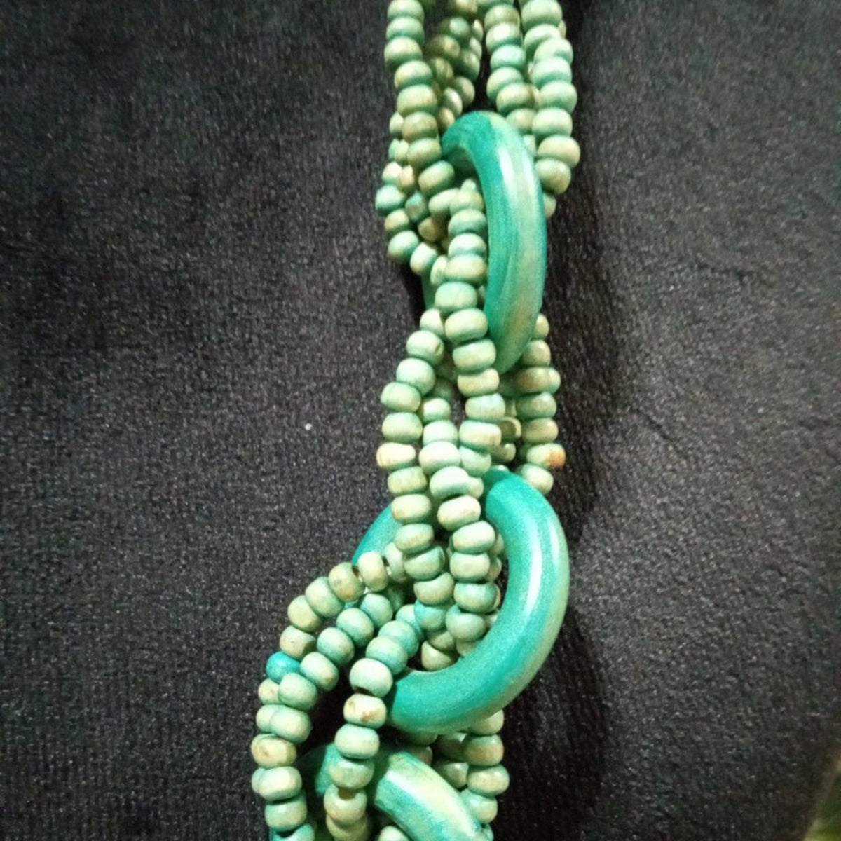 Women Fashion Boho Style Multistrand Green Color Beaded Long Necklace w/ Lobste